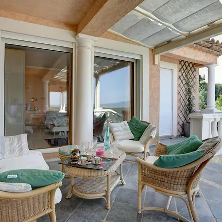 Elegante A Frejus, Piscine