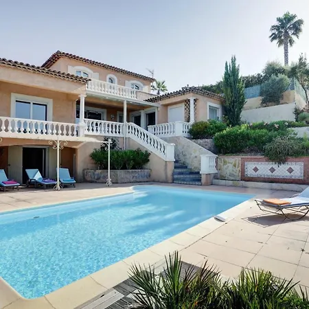 Elegante A Frejus, Piscine