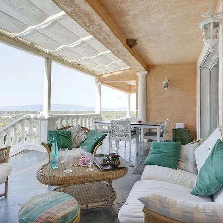 De 3 Avec Vue Sur La Piscine Privee Et Jardin Clos A A 7 Km De La Fréjus