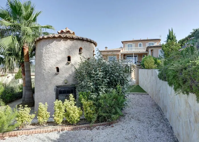 Elegante A Frejus, Piscine فيلة