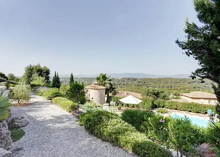 Elegante A Frejus, Piscine Villa