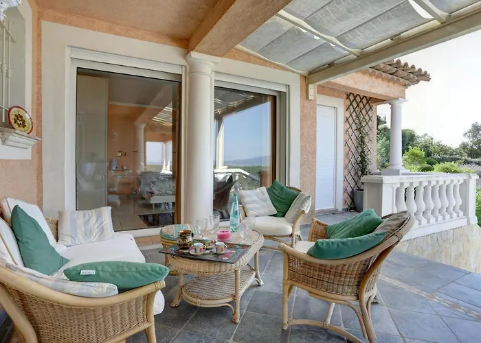 Elegante A Frejus, Piscine